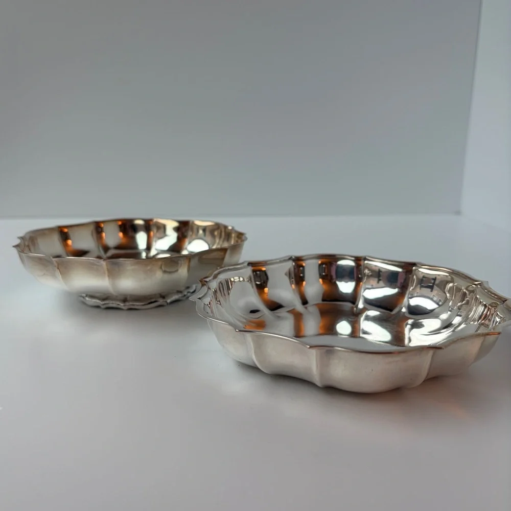 VTG Set Silver Plated Scallop Nut Dishes - Chippendale Silver Co 692 & 1 Unknown